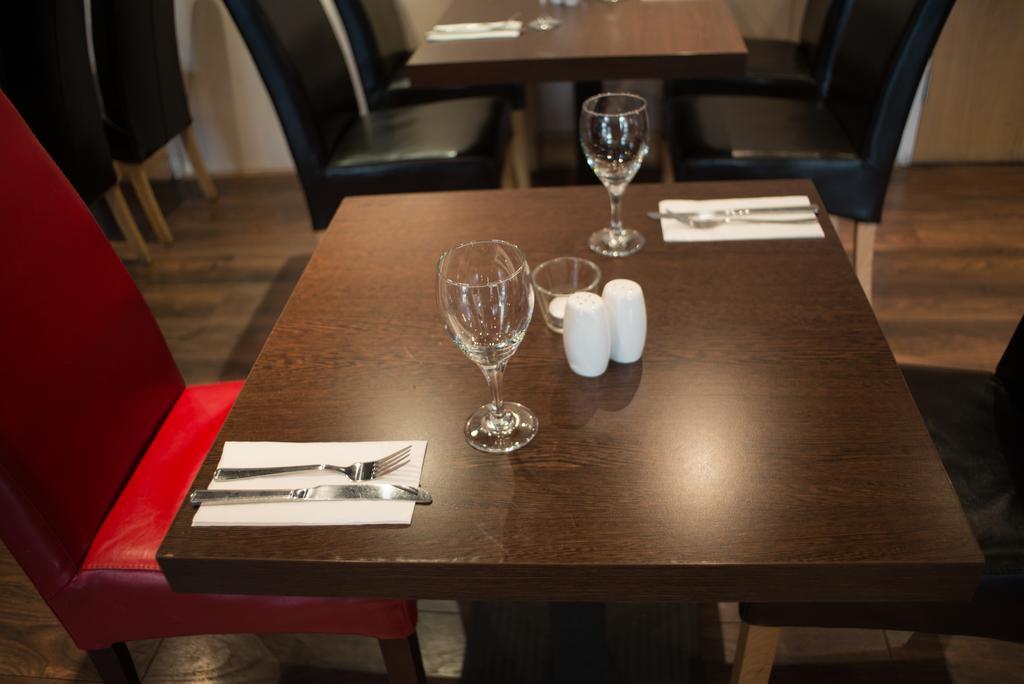 Отель Oyo Flagship London Finchley Экстерьер фото