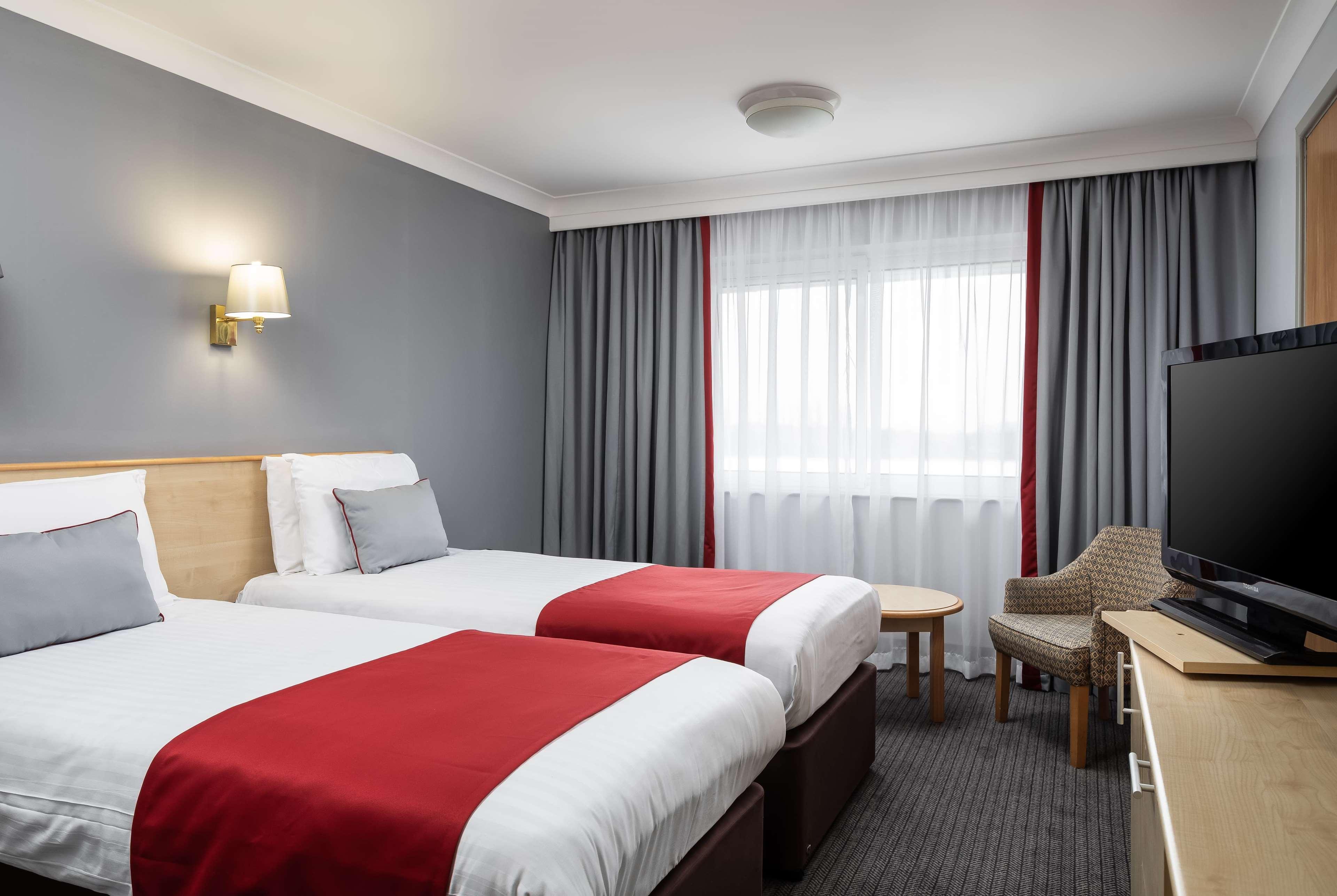 Отель Oyo Flagship London Finchley Экстерьер фото