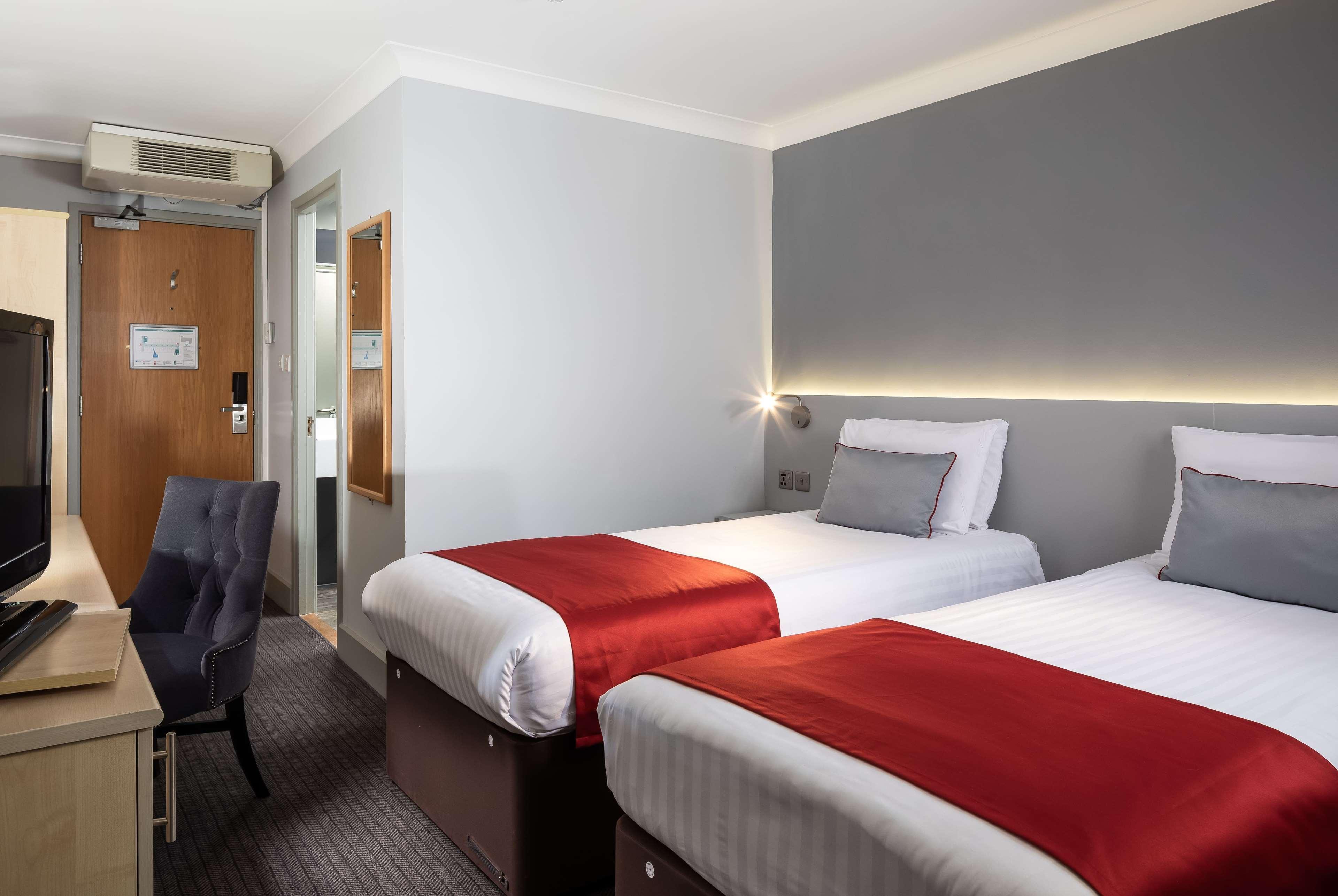 Отель Oyo Flagship London Finchley Экстерьер фото