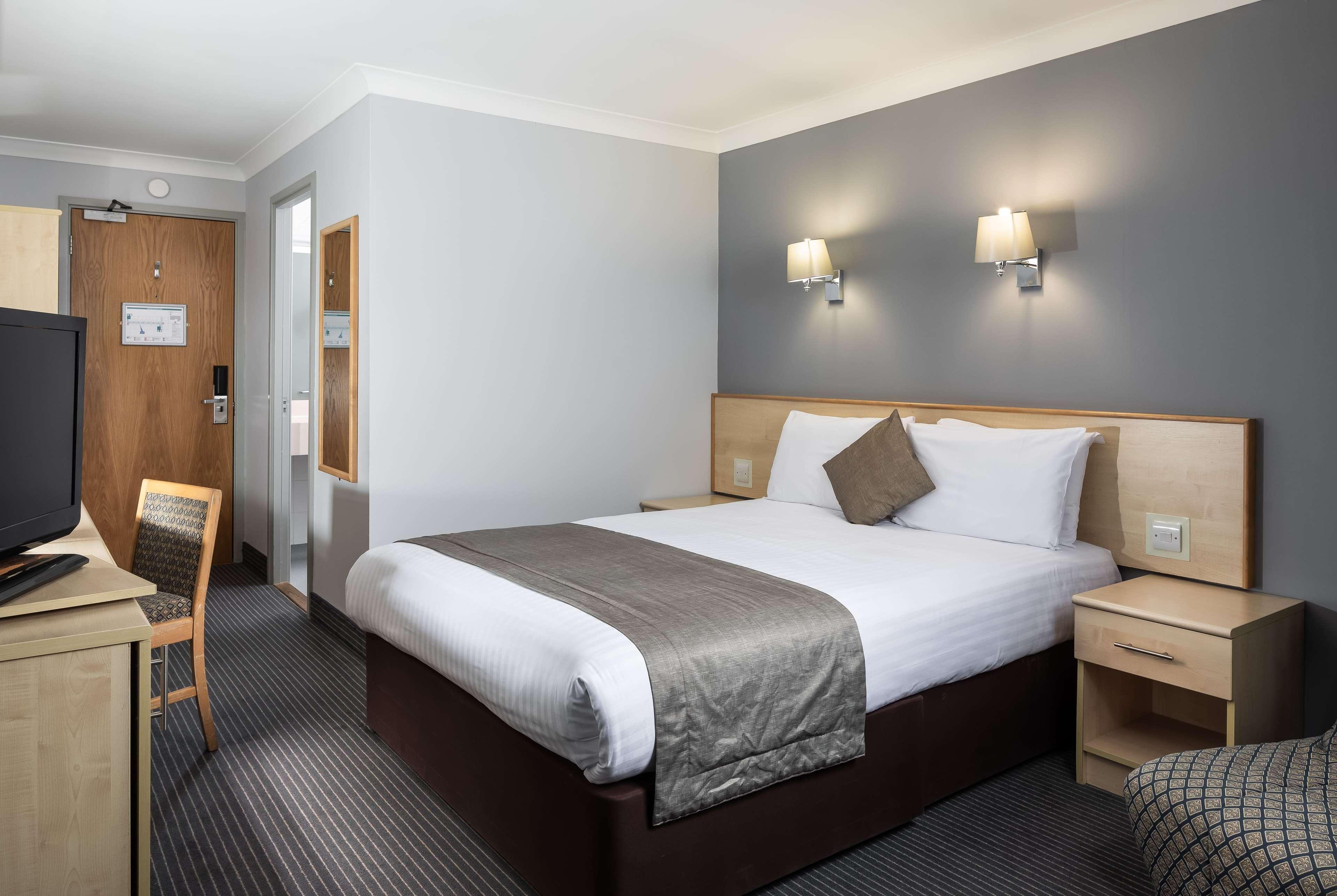 Отель Oyo Flagship London Finchley Экстерьер фото