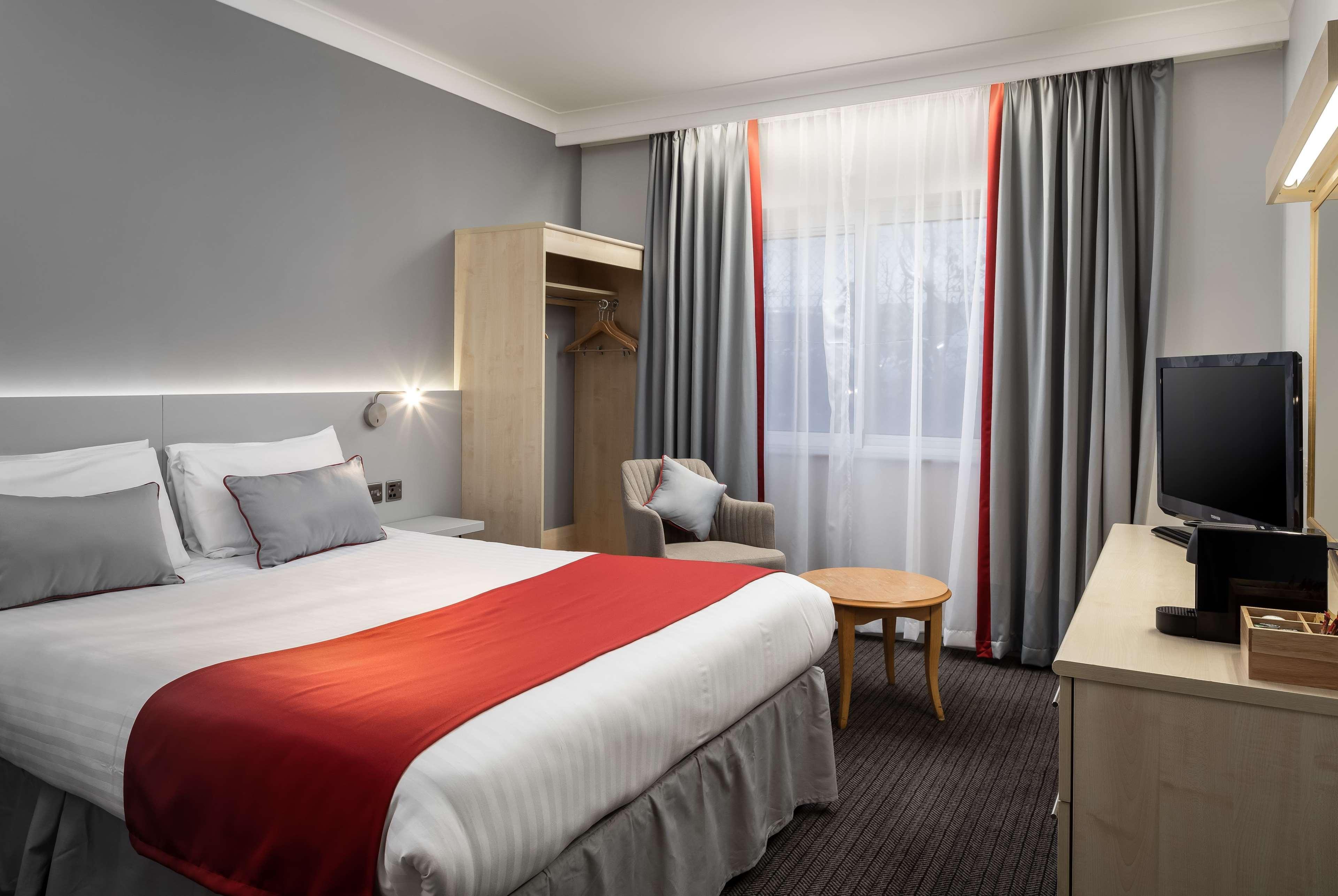 Отель Oyo Flagship London Finchley Экстерьер фото