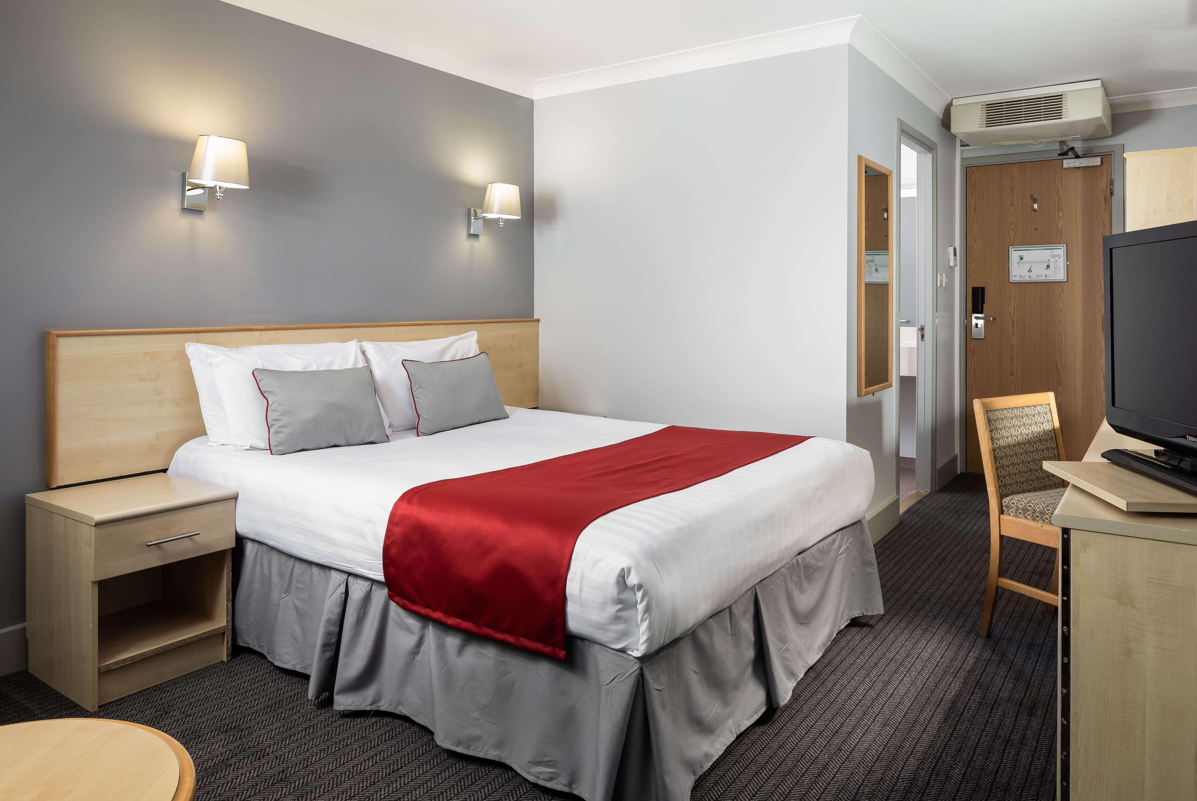 Отель Oyo Flagship London Finchley Экстерьер фото